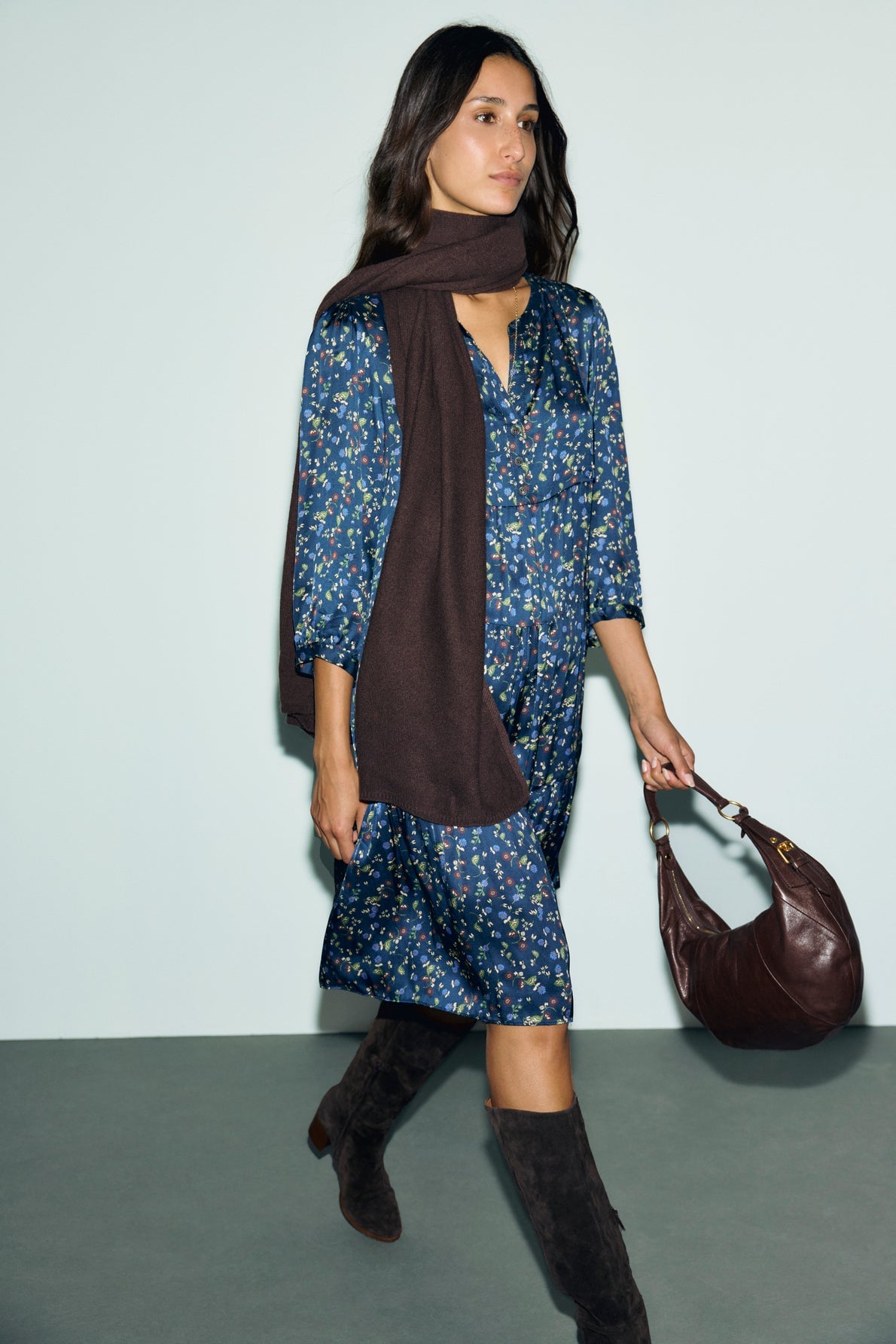 Robe Caly à motif floral bleu marine