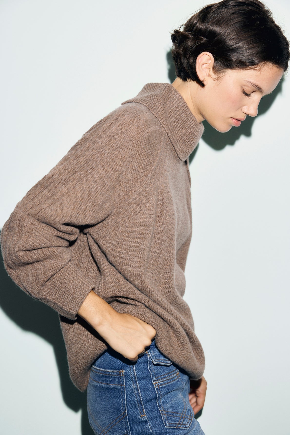 Pull Robi photographié dans la sélection de mailles Gerard Darel