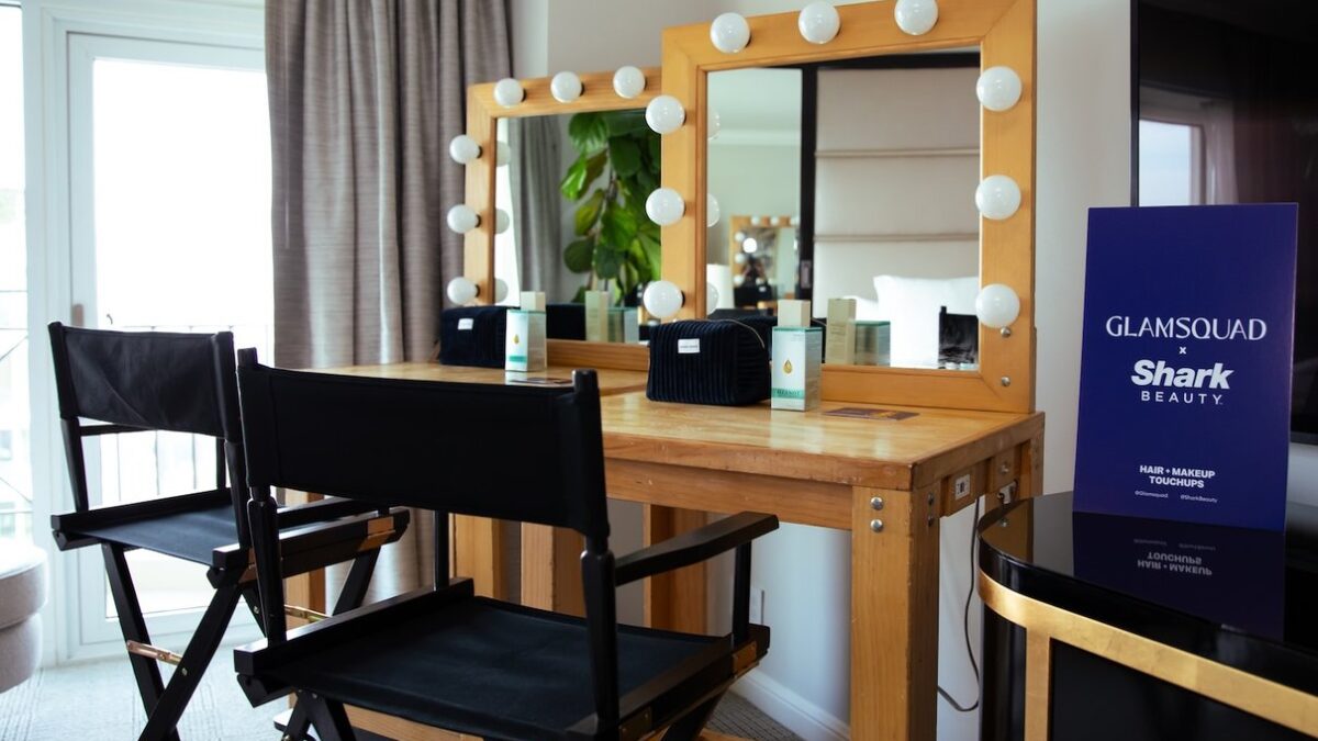 Glamsquad Brand Guide: How Its At-Home Beauty Services Work