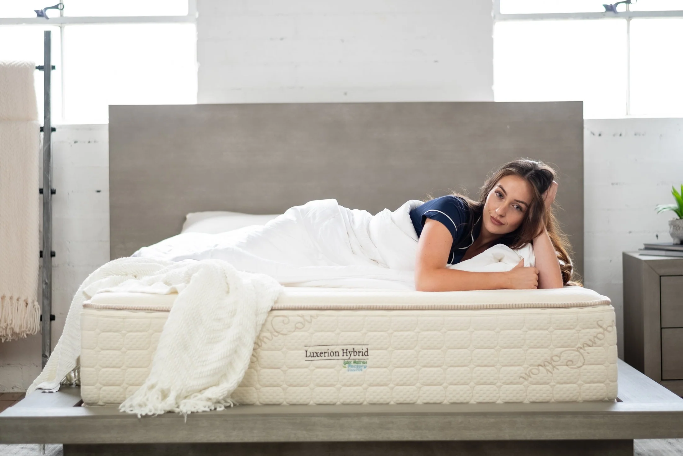 Latex and coil layers shown in the Luxerion Hybrid mattress