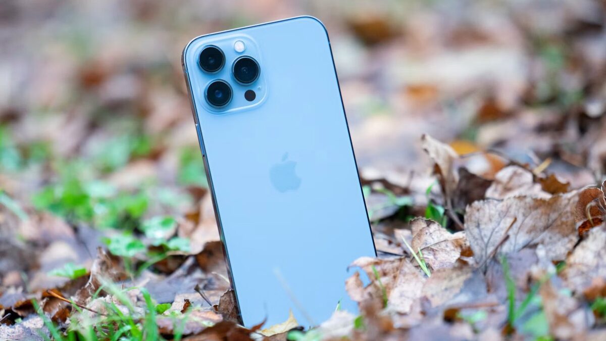 Autumn 2026 Phone Buying Guide: Camera and Battery Picks at Mobiles.co.uk