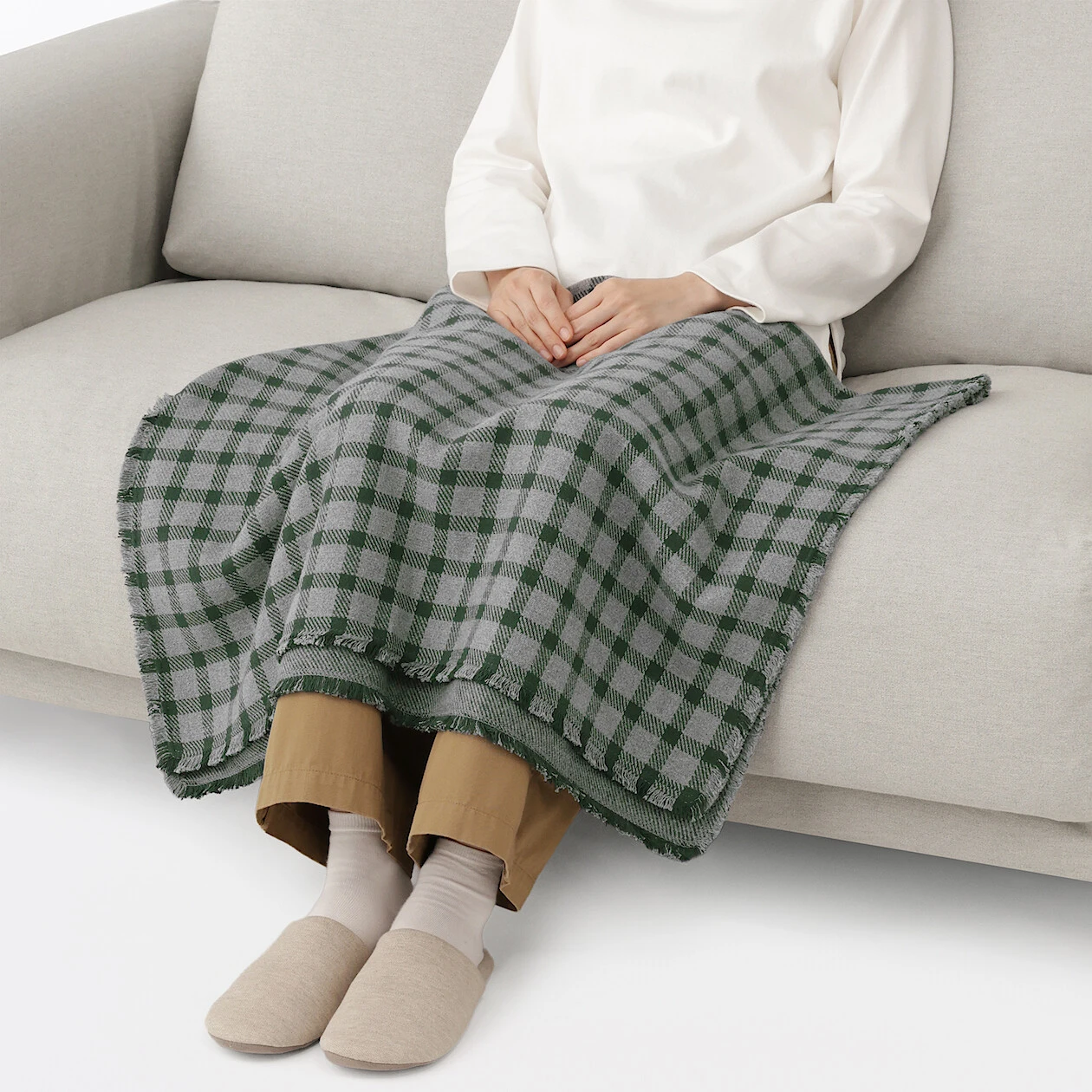 MUJI flannel cotton throw shown as a soft autumn home layer