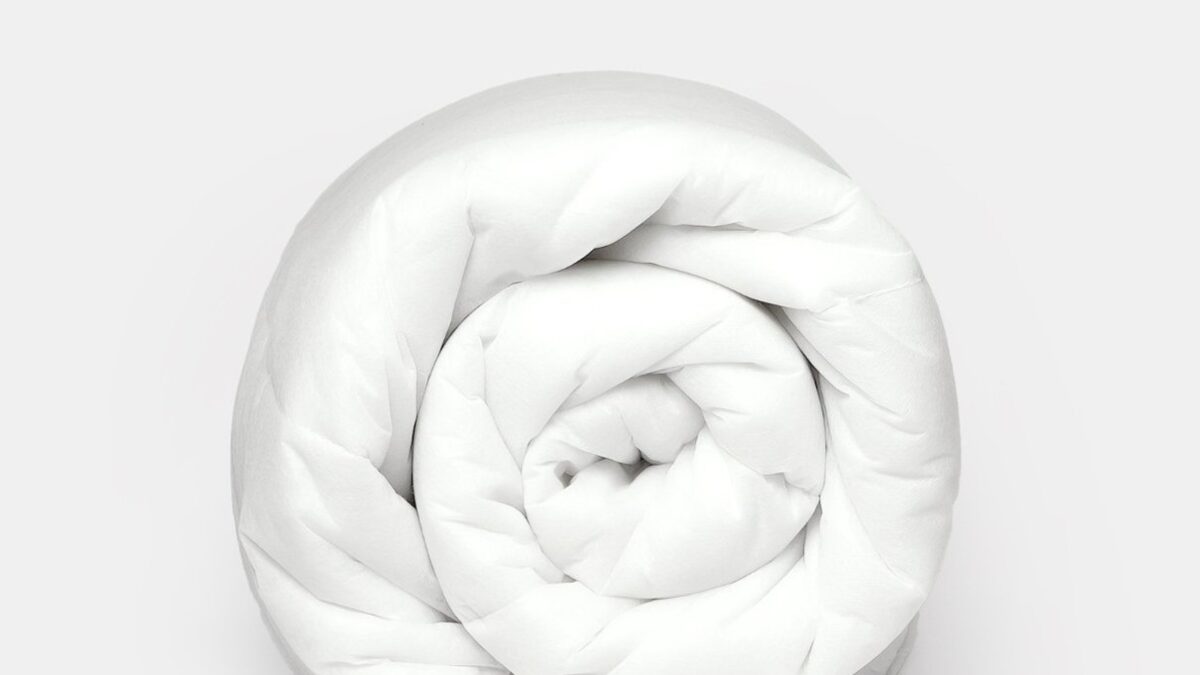 Online Home Shop Bedding Compared: Coverless Sets, Covers and Duvets
